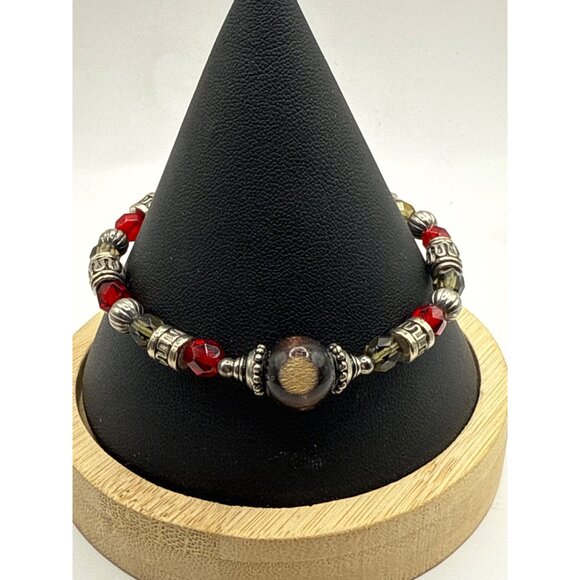 7" Beaded Bracelet With Red & Silver Accents Toggle Clasp - Picture 1 of 5